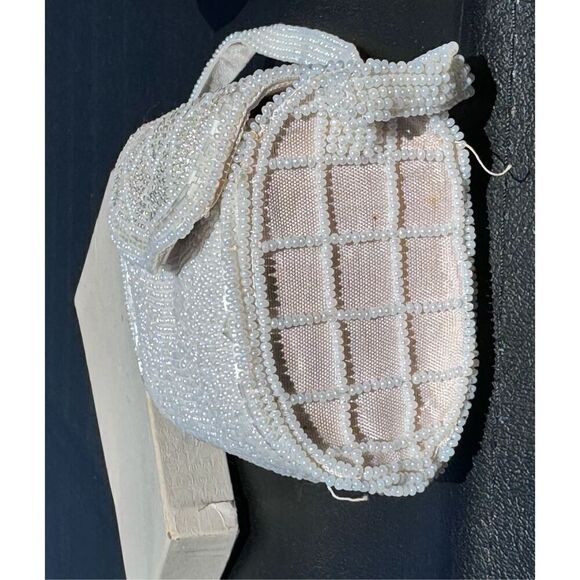 Vintage tiny Beaded purse cream beaded crown  snap Vintage Japan - Picture 5 of 15